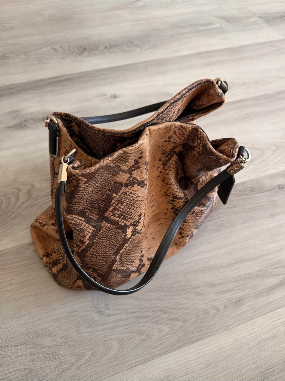 Coach authentic large